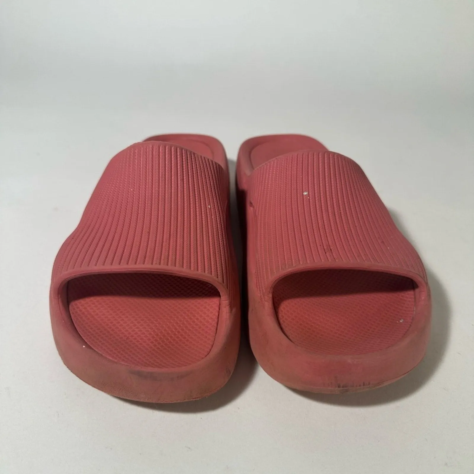 Calia Ribbed Pink Slide Sandals