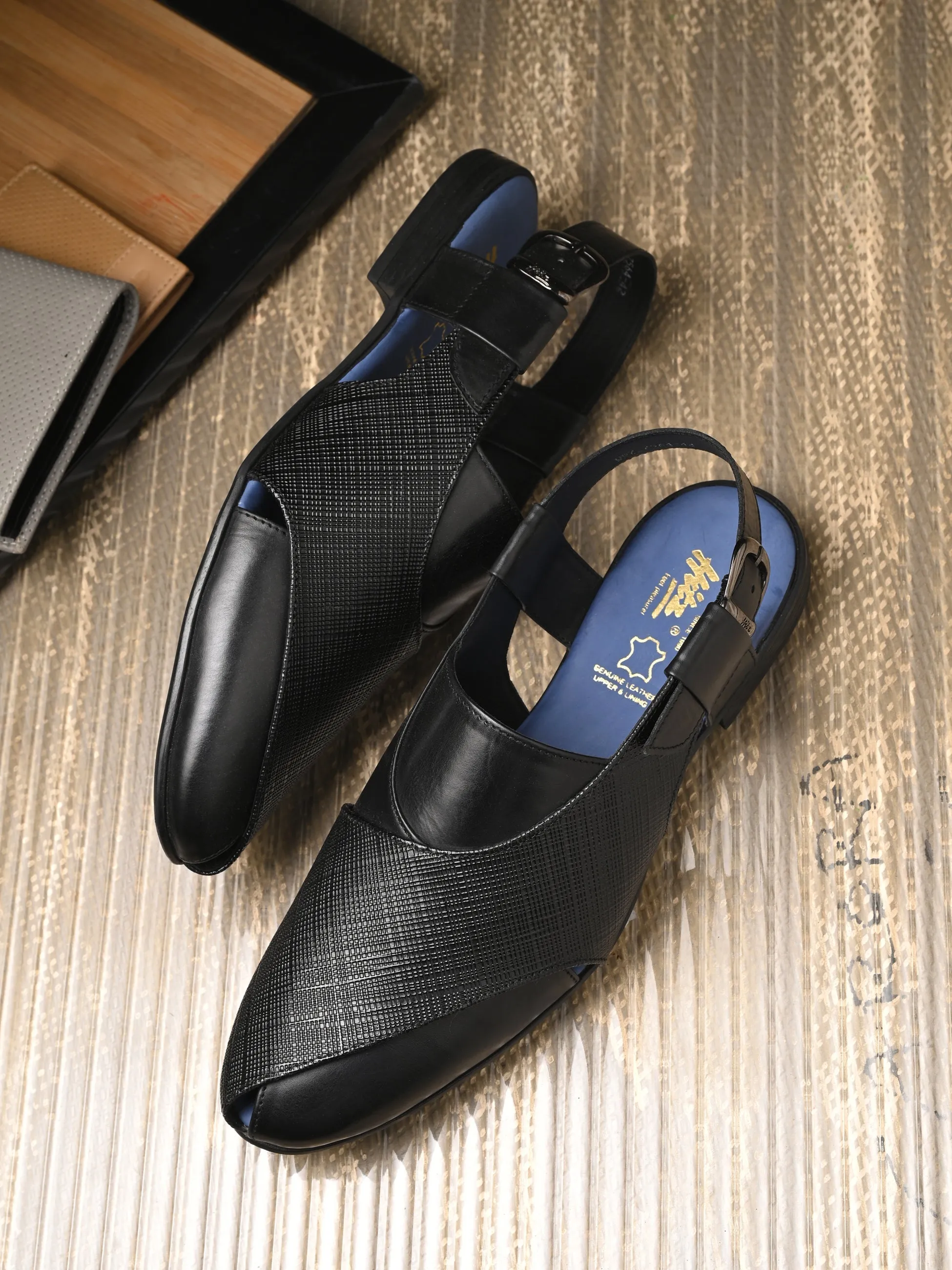 Hitz Men's Black Leather Daily Wear Sandals