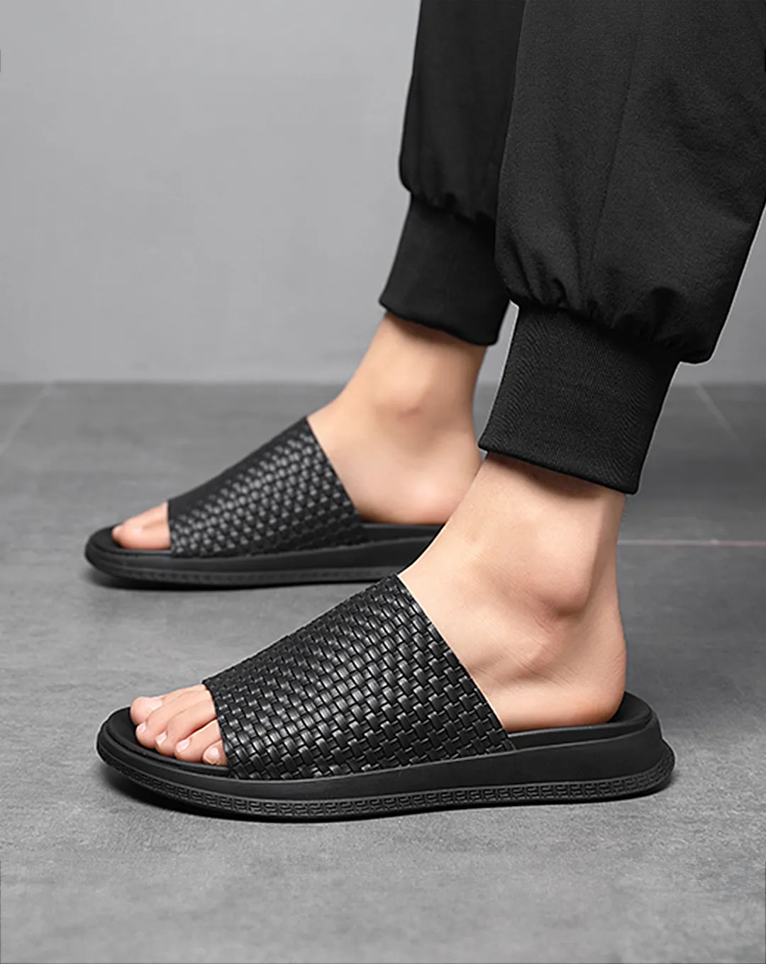 ♂Leather Chic Sandals