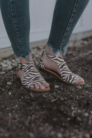 LIBBE ZEBRA PRINT CANVAS SANDAL