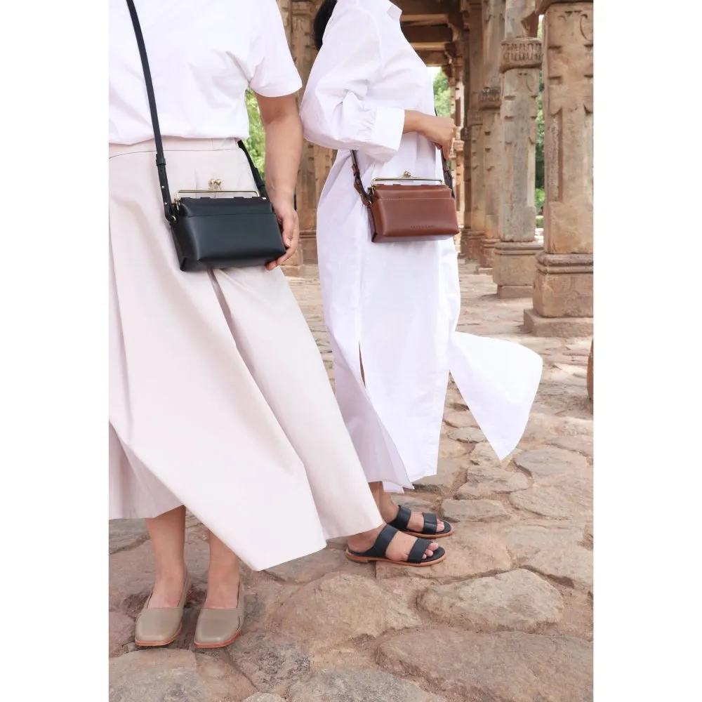 Nappa Dori Tan Kisslock Bag