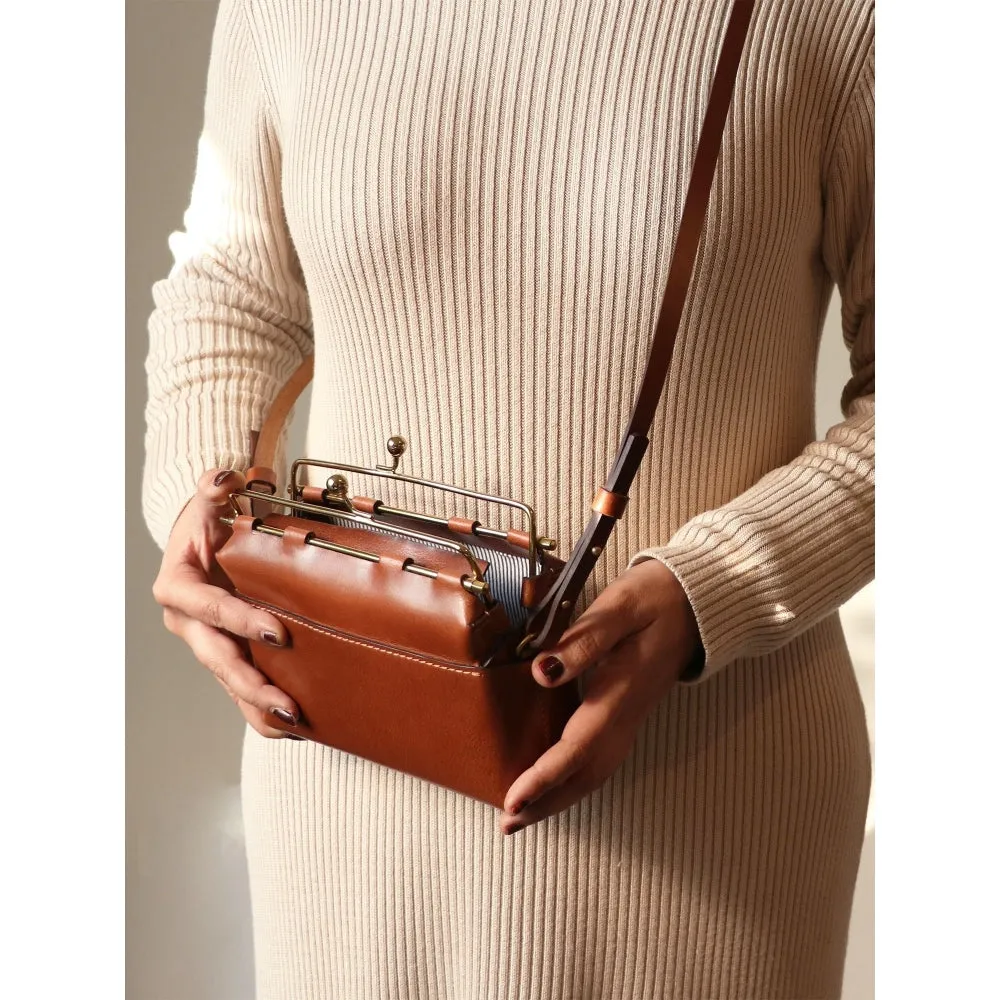 Nappa Dori Tan Kisslock Bag