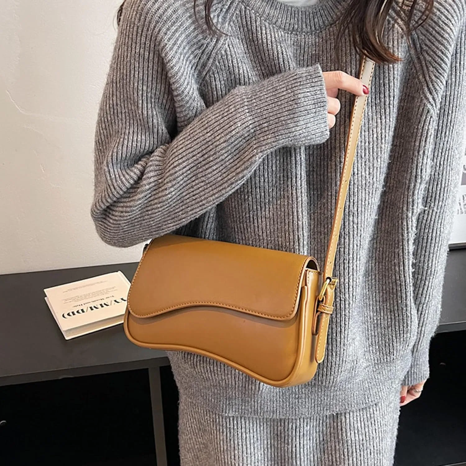 Small Shoulder Bags for Women,Crossbody Purses,Retro Vegan Leather Tote Handbag, Clutch Hobo Purse with Zipper