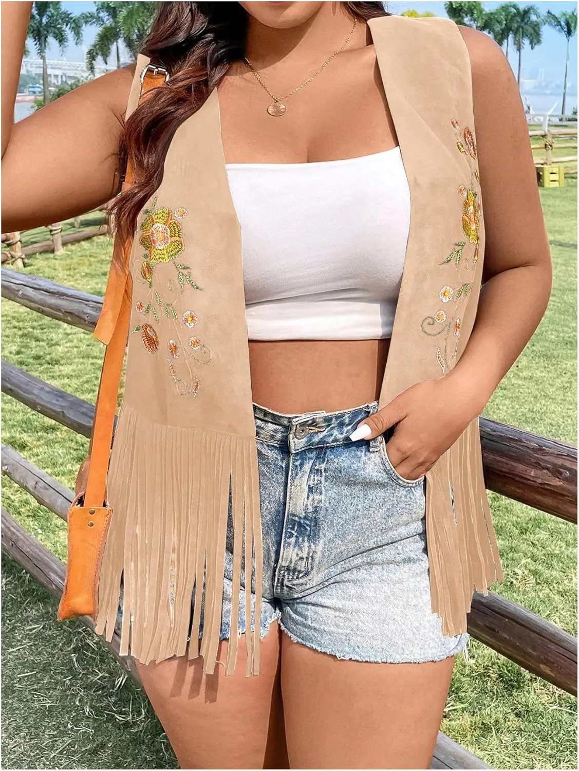 Verdusa Women's Plus Size Fringe Floral Embroidery Sleeveless Vest Cardigan Tassel Jacket