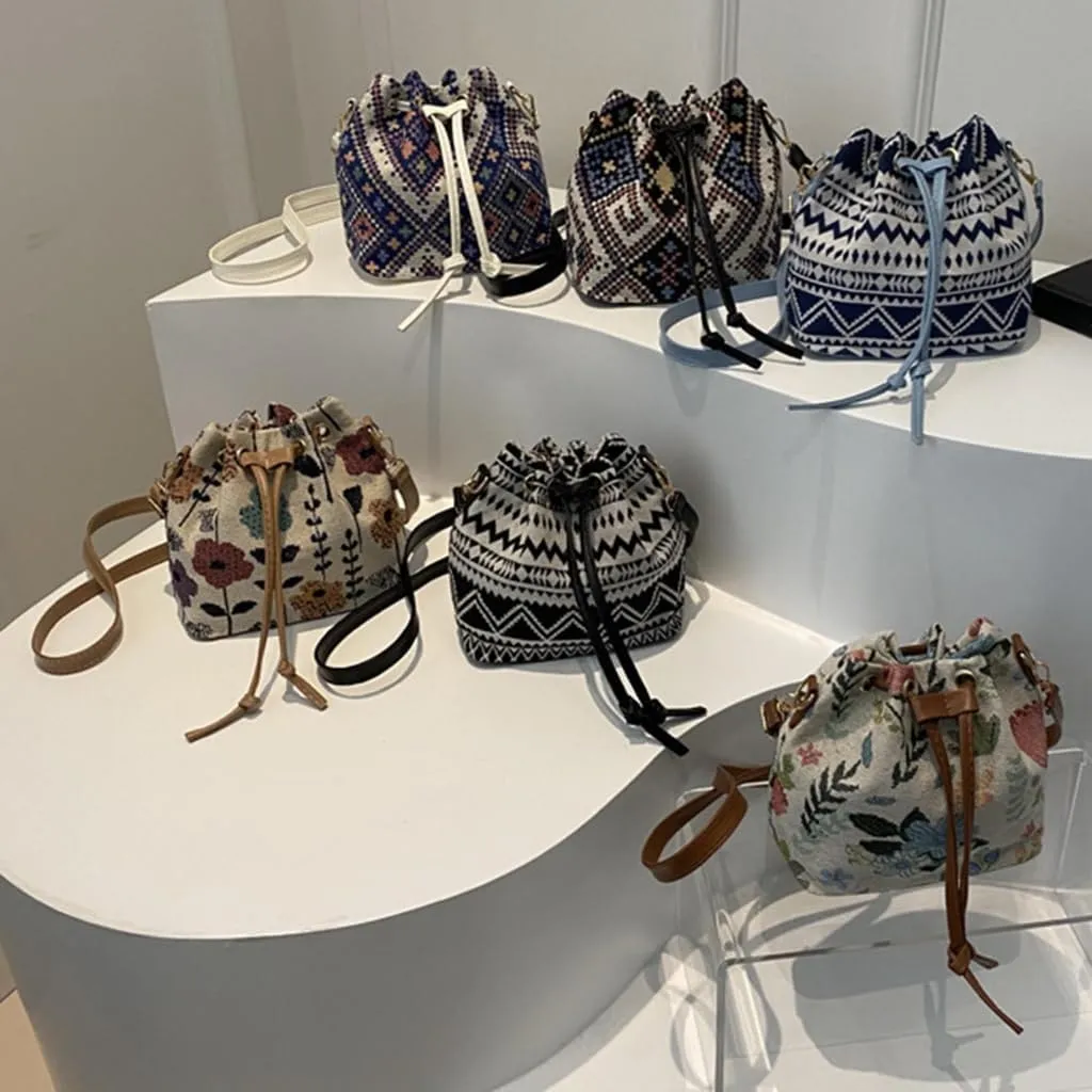 Women Bag Ethnic Styles Shoulder Bag Fashion Messengers Bag Simple Bucket Bag Drawstring Crossbody Bag for Daily Travel
