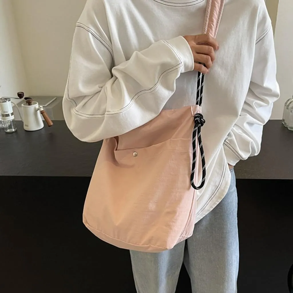 Women Shoulder Bag Japanese Styles Crossbody Bag Nylon Messengers Bag School Bag Large Capacity Bucket Bag for Travel