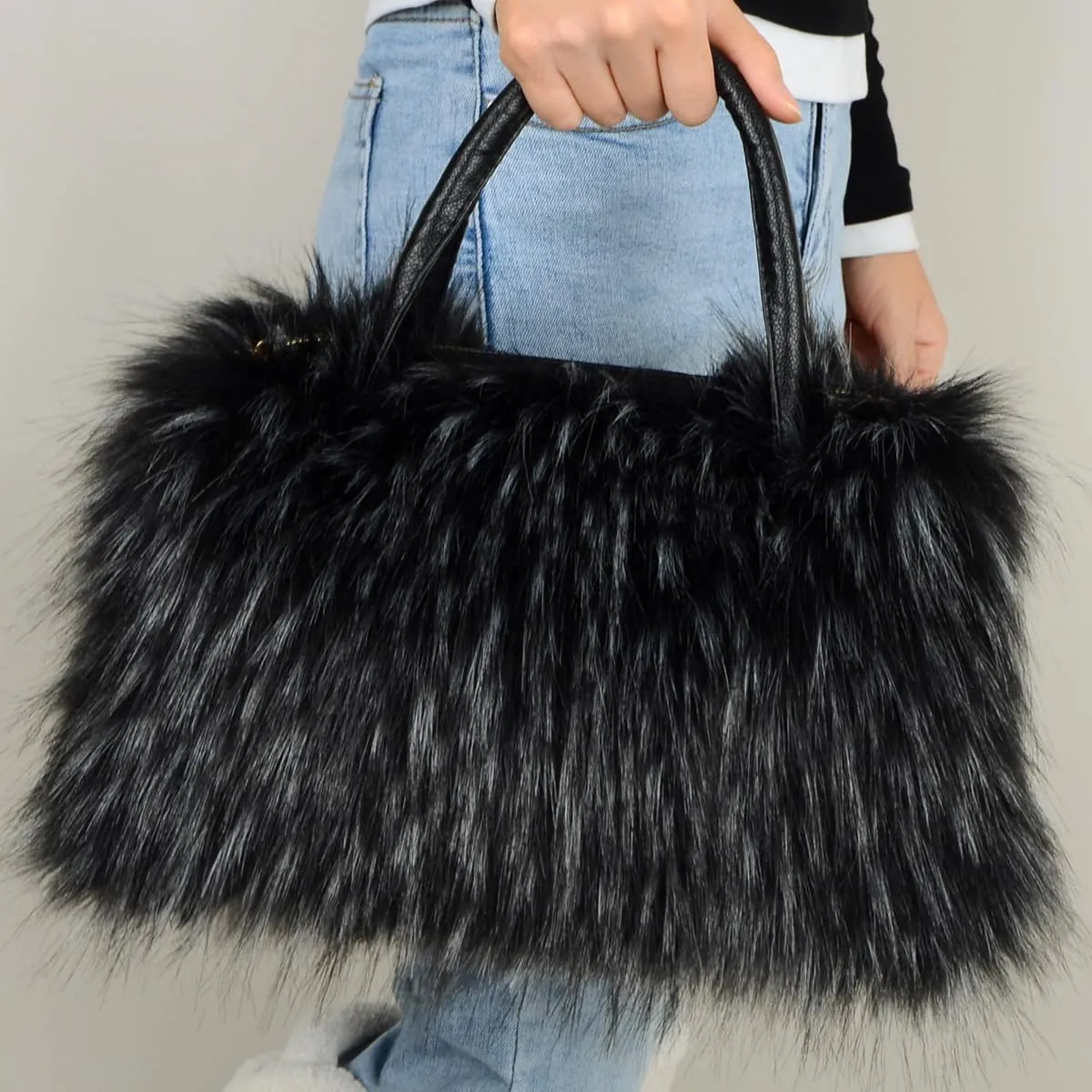 Women's Furry Shoulder Handbags Faux Fur Work Tote Bag for Women Fluffy Satchel Handbags Wristlet Zipper Purses